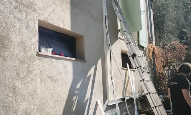 Installation d'un monosplit Mitsubishi Electric AY pour un grand salon sur Tourrettes-sur-Loup, Nice, LES RÉVERSIBLES